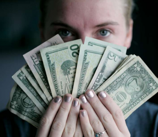 equilibrado nas finanças